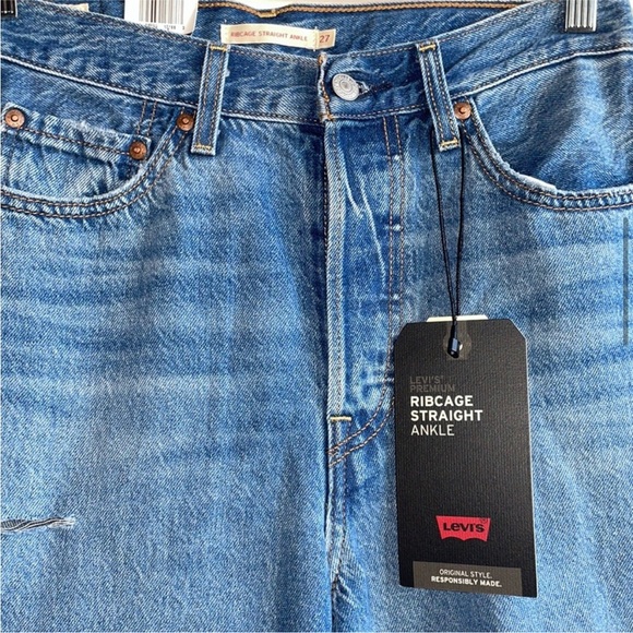 Levi’s Ribcage Straight Jeans - Picture 5 of 12